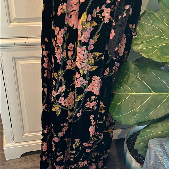 NEW Baltic Born Velvet Floral Black and Pink Wrap Full Length Dress Size Large - Picture 3 of 15